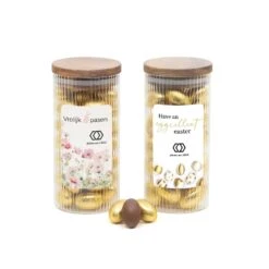 Pot Met Ribbelglas Vol Paaseitjes En Eigen Etiket - Pasen