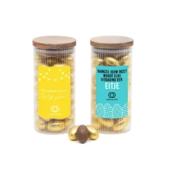 Pot Met Ribbelglas Vol Paaseitjes En Eigen Etiket - Pasen -Casa del Ringraziamento Acaciapot SMALL paasei3