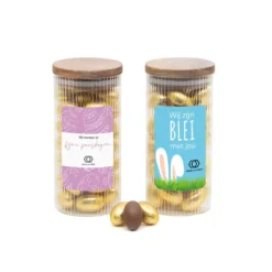 Pot Met Ribbelglas Vol Paaseitjes En Eigen Etiket - Pasen -Casa del Ringraziamento Acaciapot SMALL paasei4