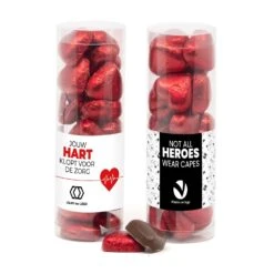 Koker Met Chocolade Hartjes En Eigen Etiket - Verpleging