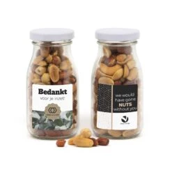 Glazen Melkflesje Met Verse Nootjes - Zakelijk -Casa del Ringraziamento Melkflesje Nootjes2